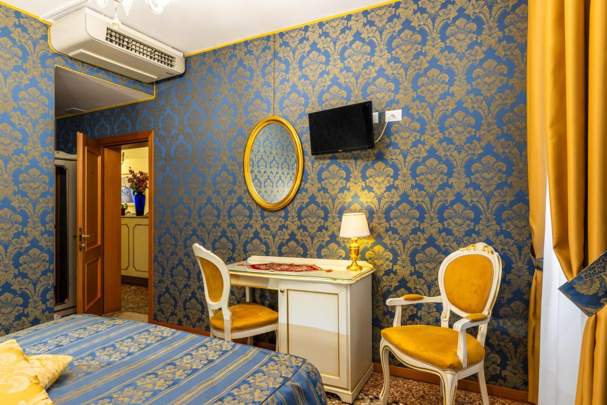 โรงแรมอิล แมร์กันเต ดิ เวเนเซีย เวนิส ภายนอก รูปภาพ